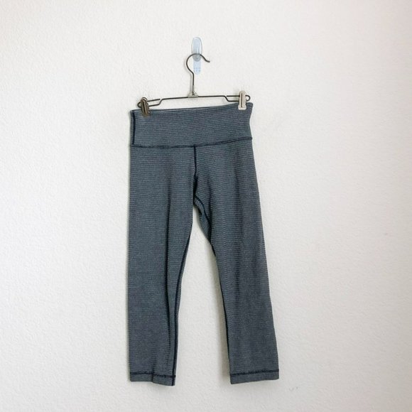 lululemon athletica Pants - Lululemon Gray Striped Crop Wunder Under‎ leggings size 4